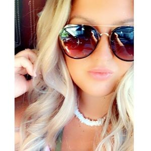 Meet your Posher, Coriann